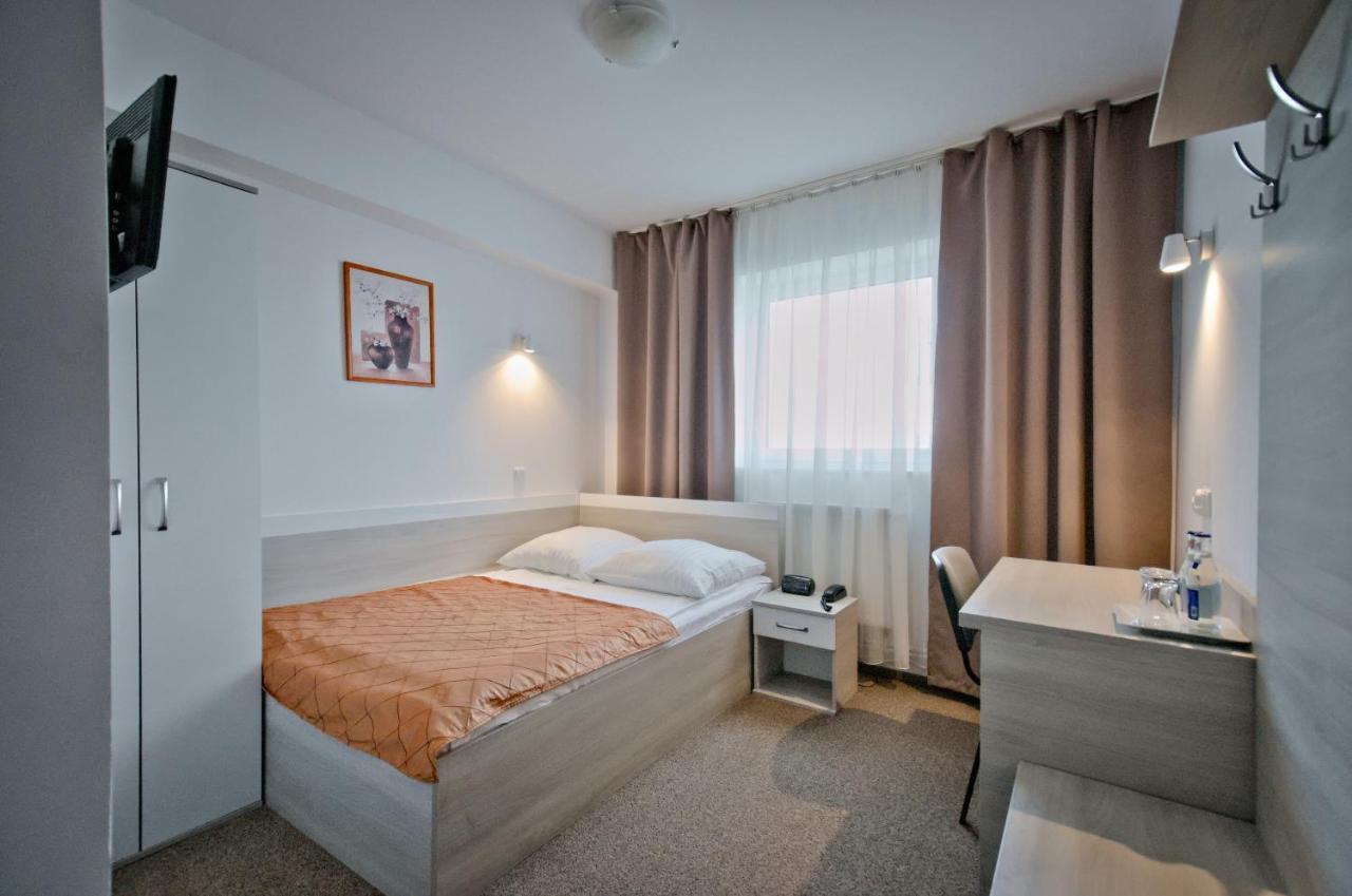 Hotel Sezam 크라크즈코바 외부 사진