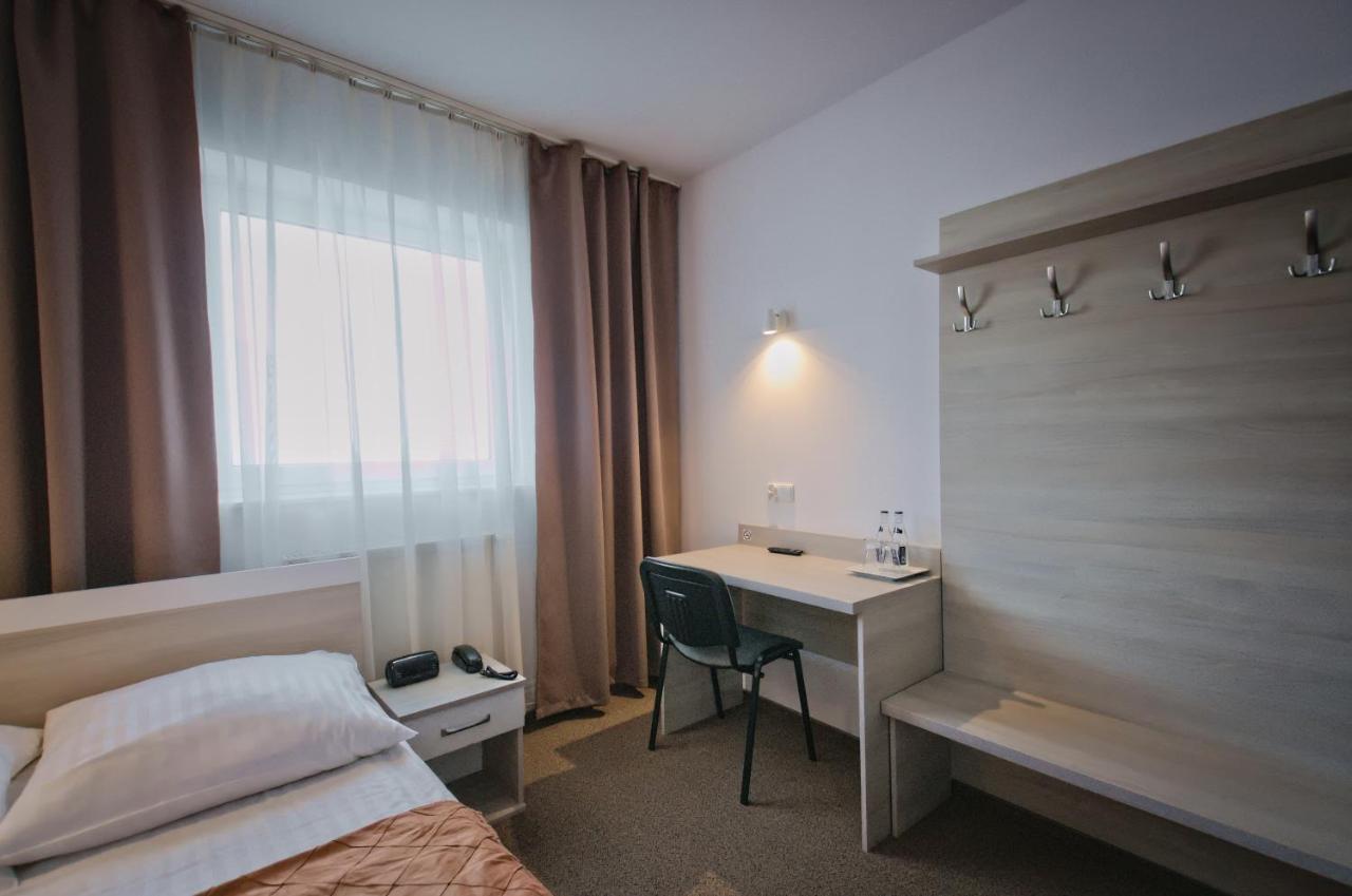 Hotel Sezam 크라크즈코바 외부 사진
