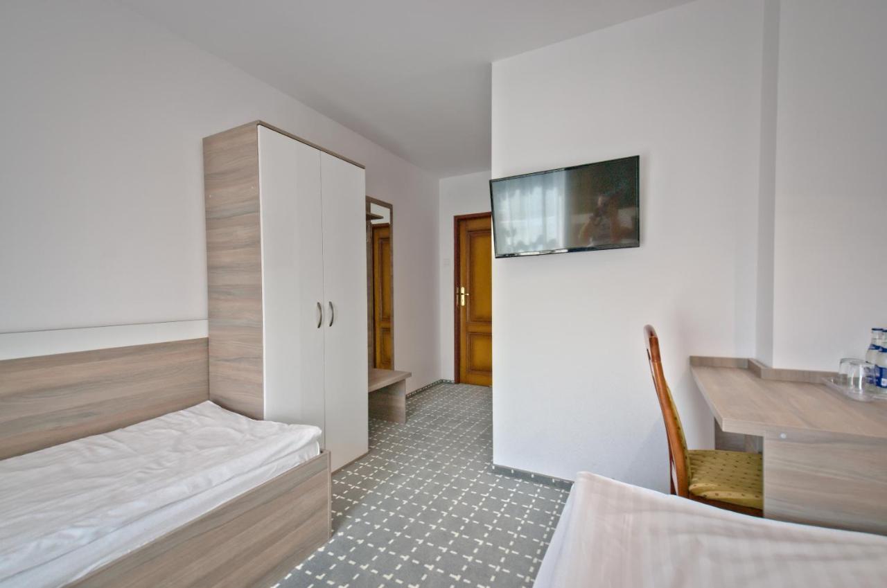 Hotel Sezam 크라크즈코바 외부 사진