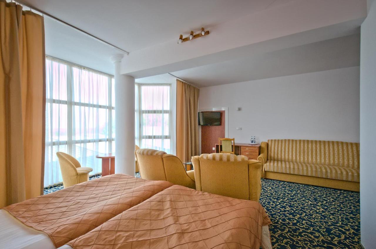 Hotel Sezam 크라크즈코바 외부 사진