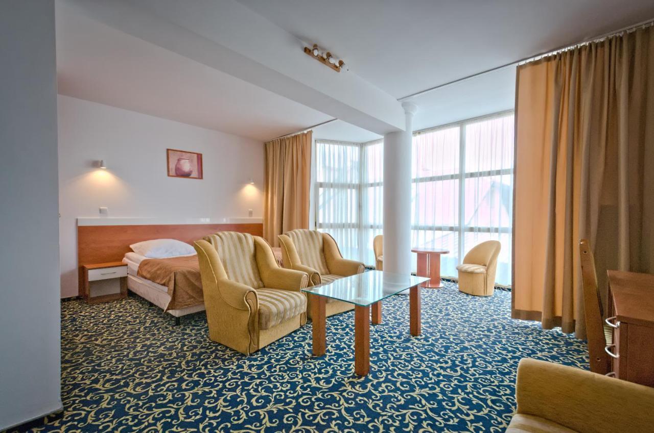 Hotel Sezam 크라크즈코바 외부 사진