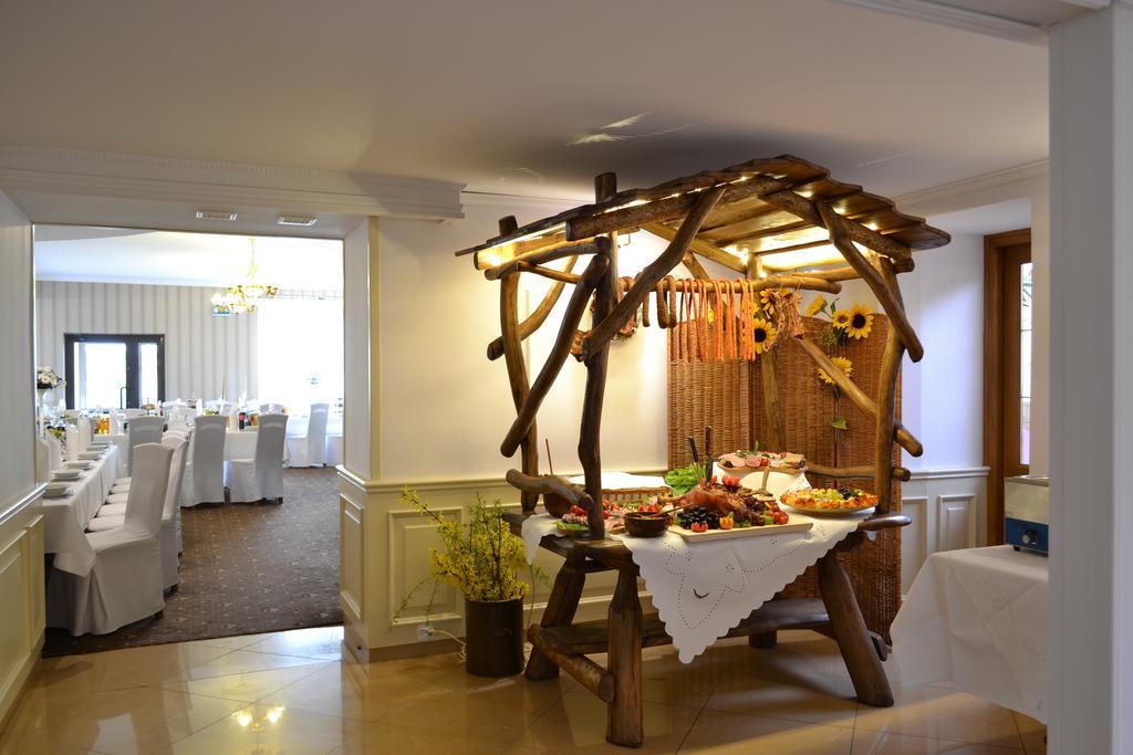 Hotel Sezam 크라크즈코바 외부 사진