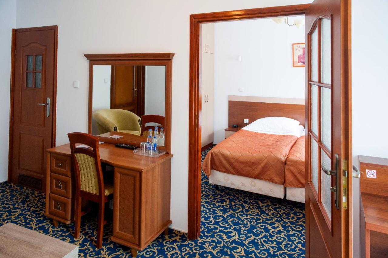 Hotel Sezam 크라크즈코바 외부 사진